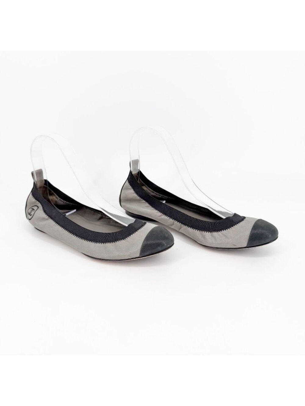 Chanel Gray Black Metallic Leather CC Cap Toe Ballet Flats Shoe Size 38 US 7–7.5
